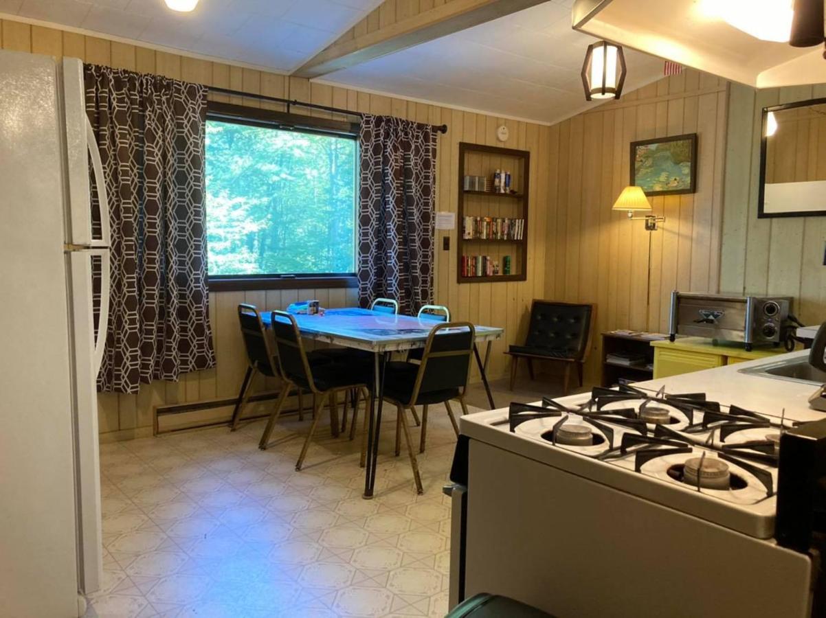Musky Joe'S Twin Pines Resort New Post Exterior photo