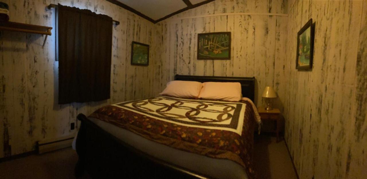 Musky Joe'S Twin Pines Resort New Post Exterior photo