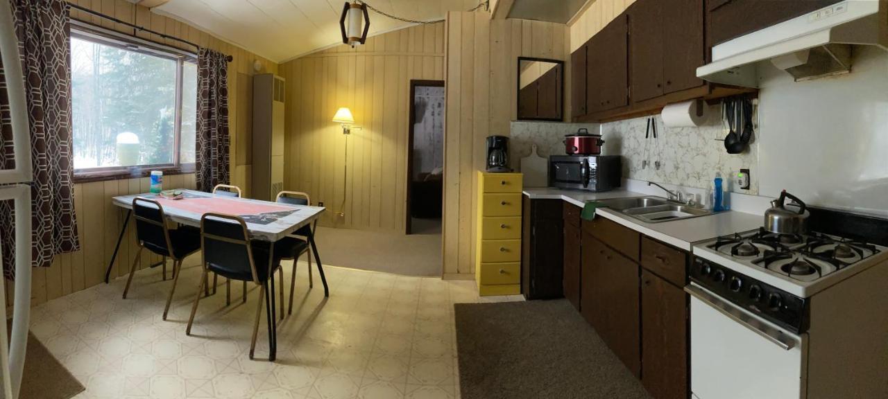 Musky Joe'S Twin Pines Resort New Post Exterior photo