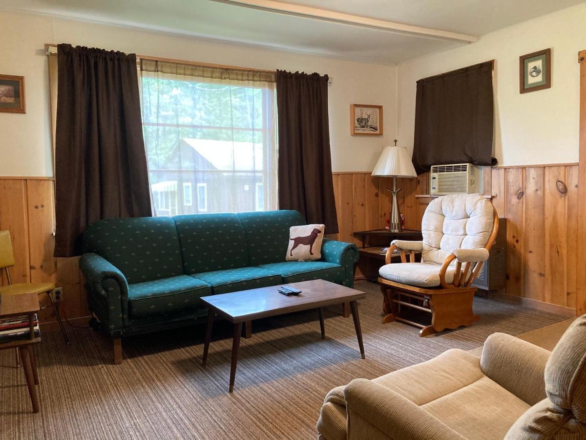 Musky Joe'S Twin Pines Resort New Post Exterior photo