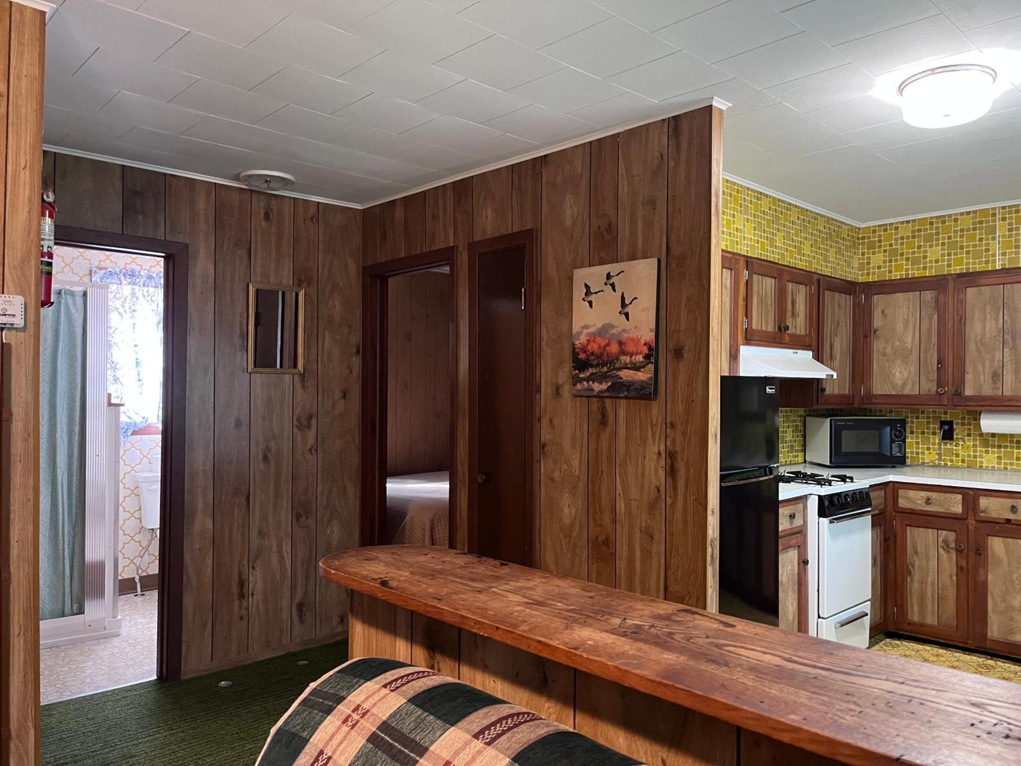 Musky Joe'S Twin Pines Resort New Post Exterior photo